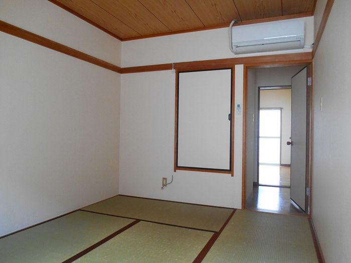 ロイヤル栄町  ベッドルーム