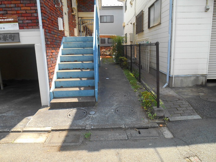 ロイヤル栄町  エントランス