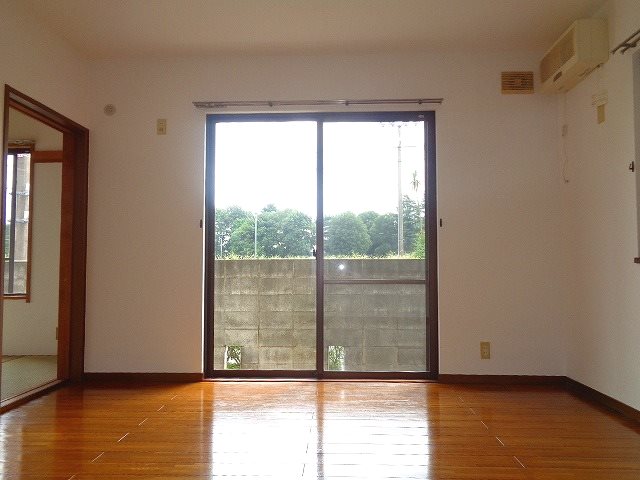 貫井北町3丁目貸家  リビング