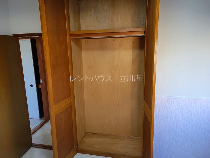 C.ファースト立川 収納