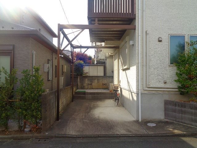 国立市北2丁目戸建  駐車場