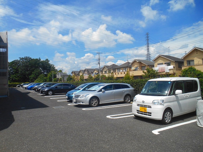フォレスト光  駐車場