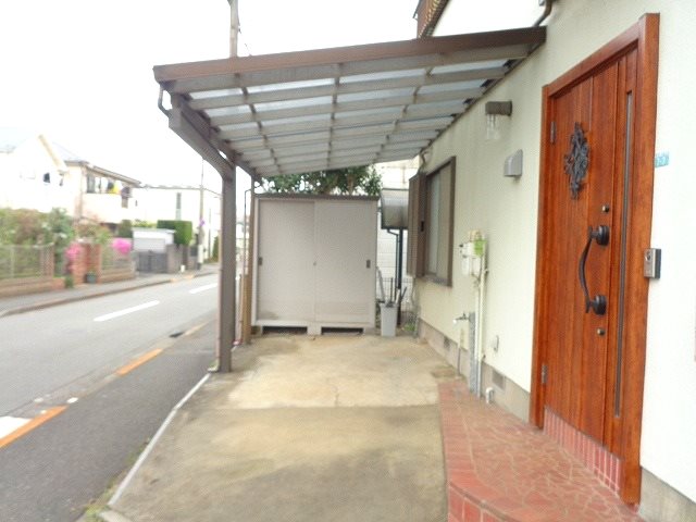 上水本町戸建 駐車場
