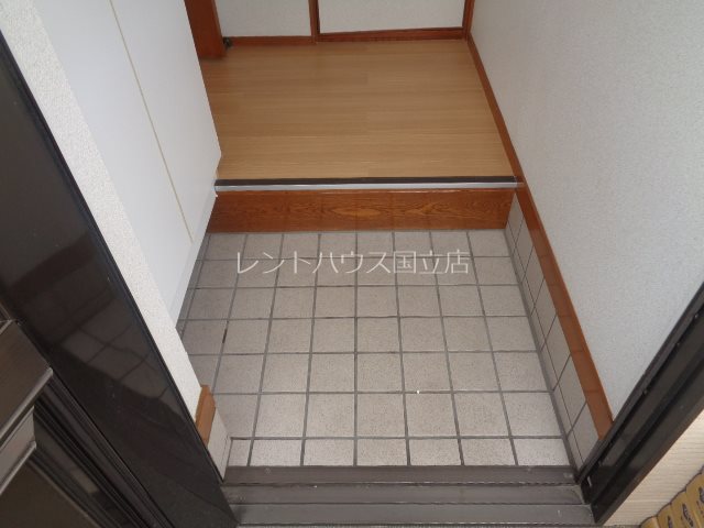 それいゆ一ツ橋壱番館  玄関