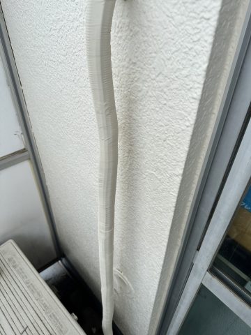 エアコン　冷媒管のテープの巻きなおし作業！